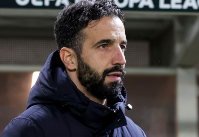 加里·内维尔批阿莫林对梅努处理方式:不当决策影响球员发展