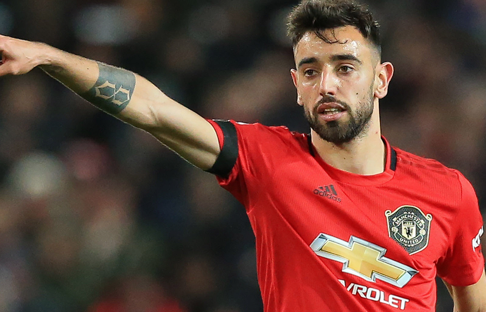 英超激战：曼联、<a href='/news/tag/293.html' style='color: blue;'>切尔西</a>双双告捷，<a href='/news/tag/1020669' style='color: blue;'>B费</a>里程碑与<a href='/news/tag/1084132.html' style='color: blue;'>帕尔默</a>帽子戏法闪